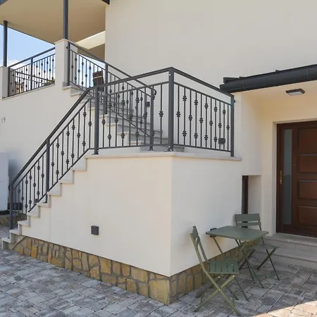 Апартаменты Naboka Кестхей